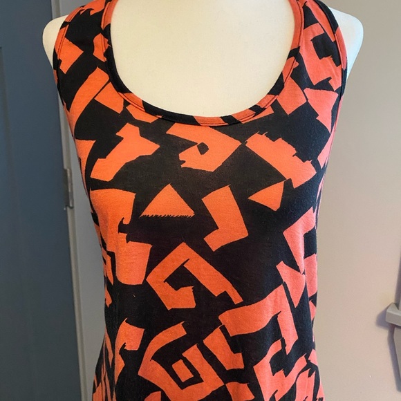 Maternity tank with geometric pattern size large - Picture 2 of 7